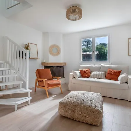 Σπίτι διακοπών A 200m Du Bord De Mer, Maison Et Jardin Pour 4